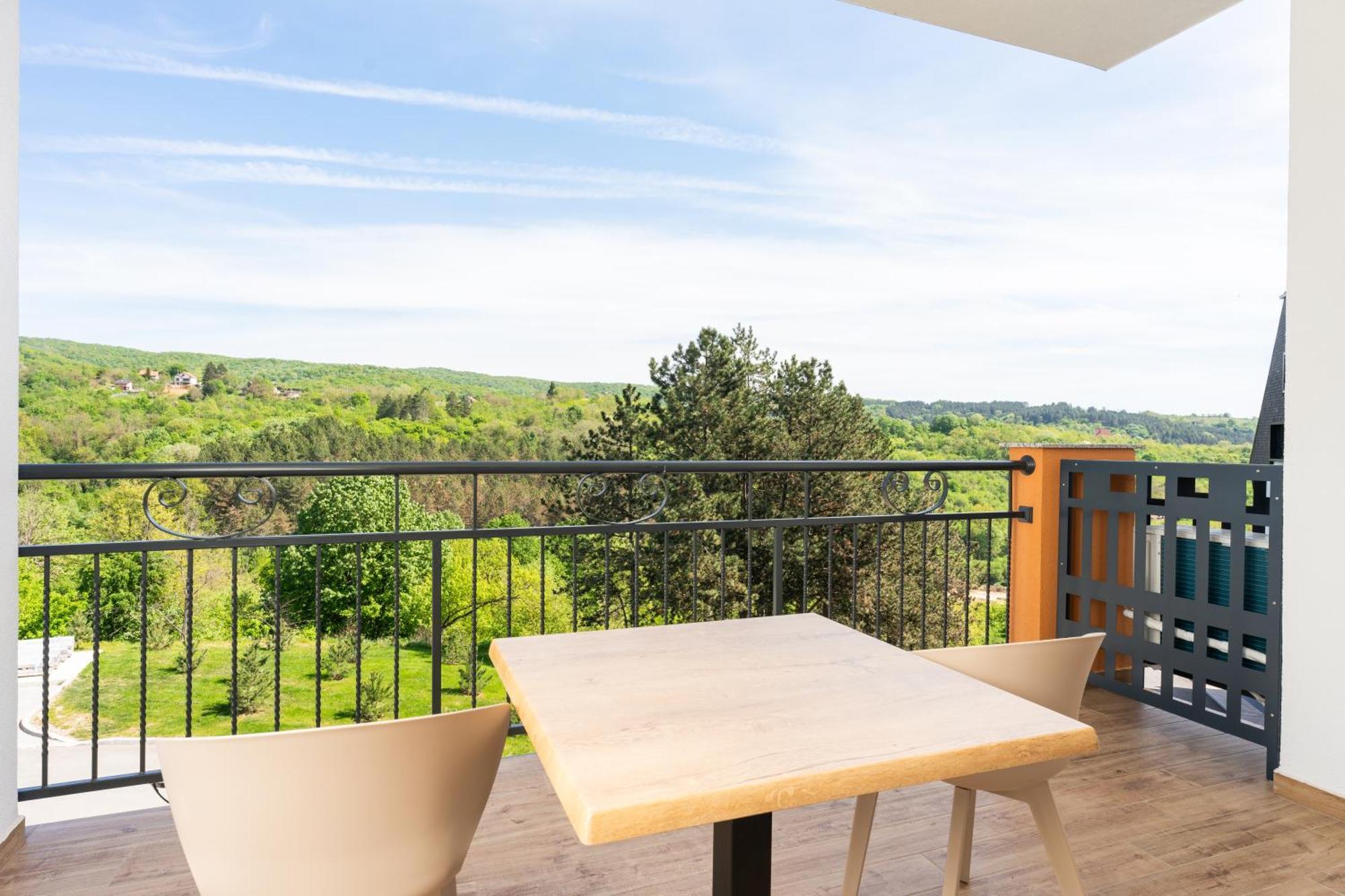 Fruske Residences Врдник Экстерьер фото