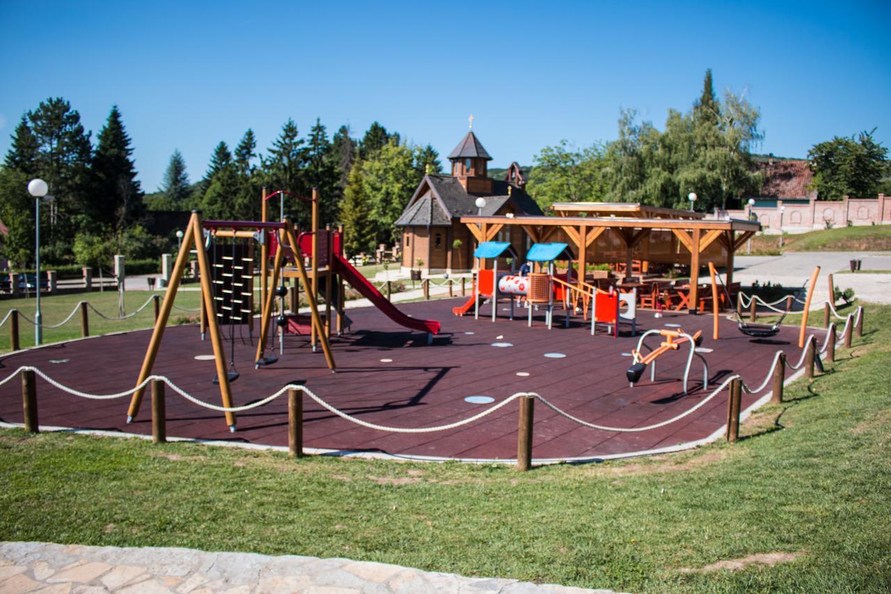 Fruske Residences Врдник Экстерьер фото